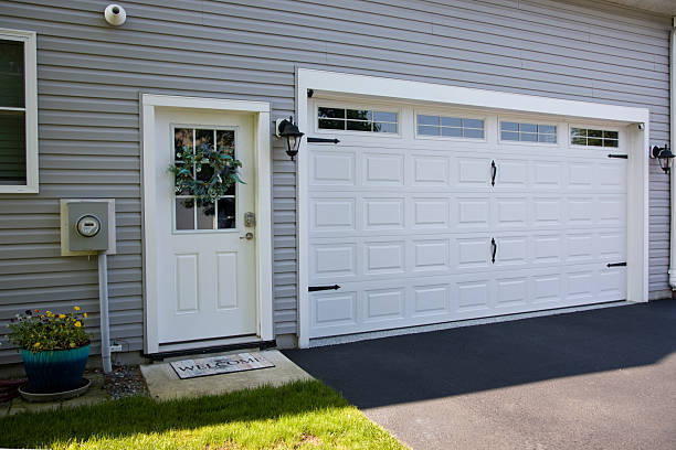 24/7 Emergency Garage Door Installation experts in North Kingsville, OH